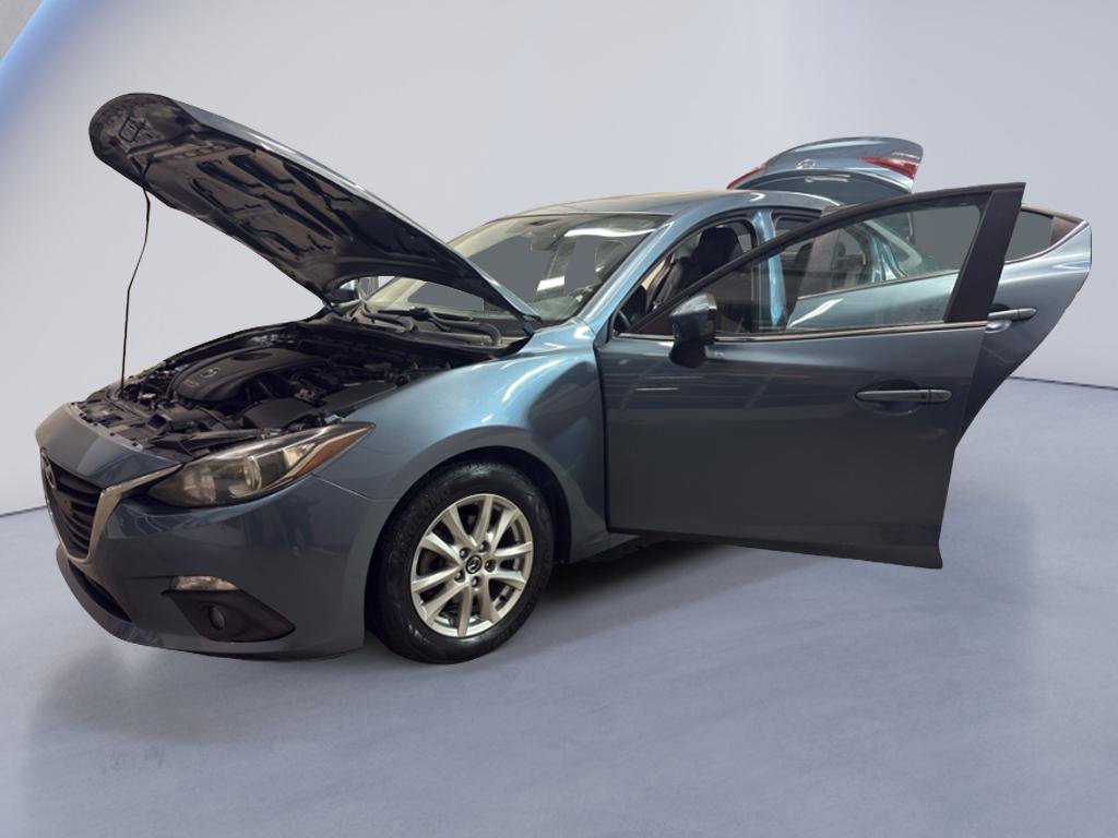 Used 2015 MAZDA MAZDA3 i Grand Touring image 10