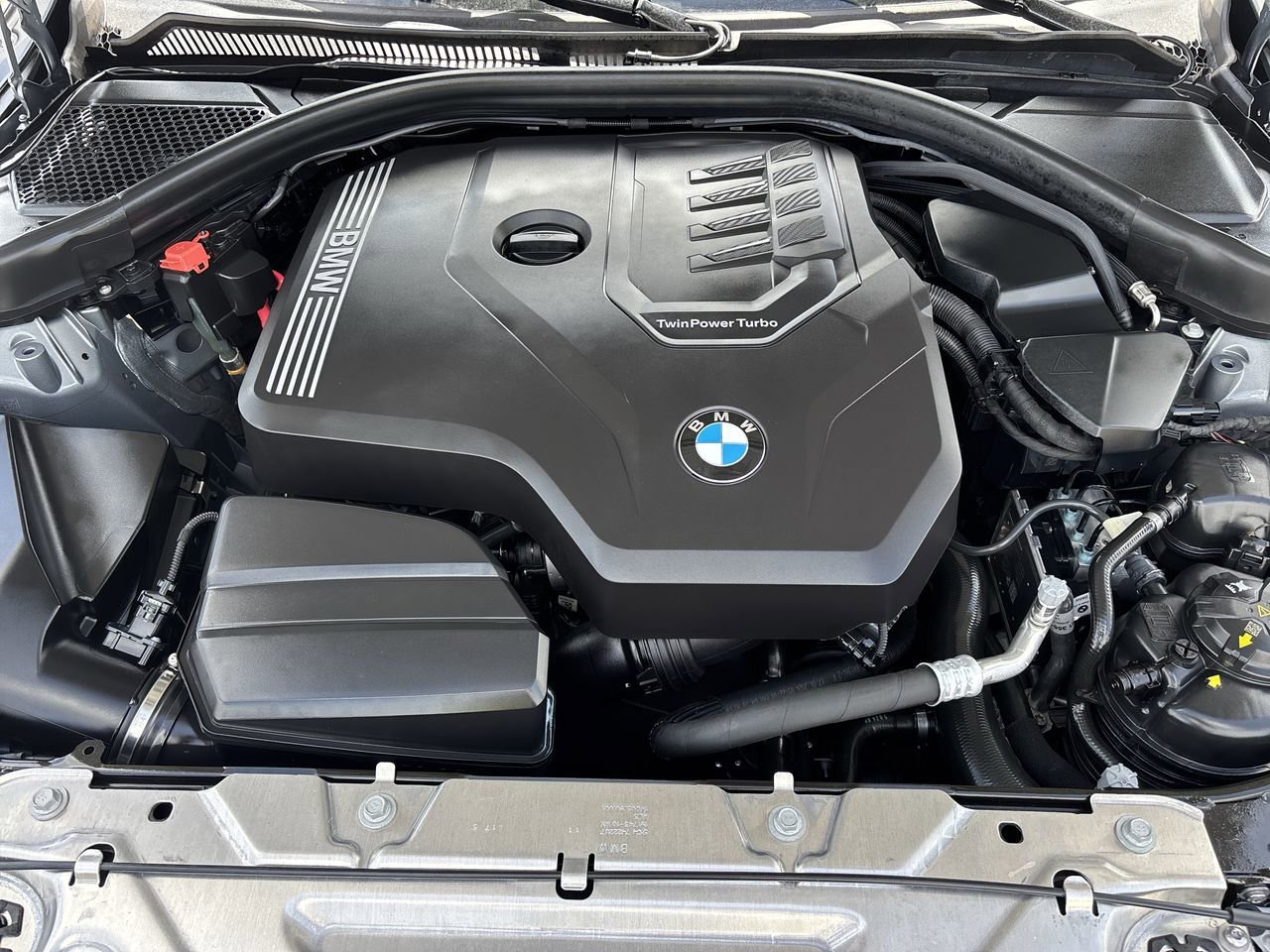 Used 2025 BMW 230i Coupe w/ M Sport Package RWD image 10
