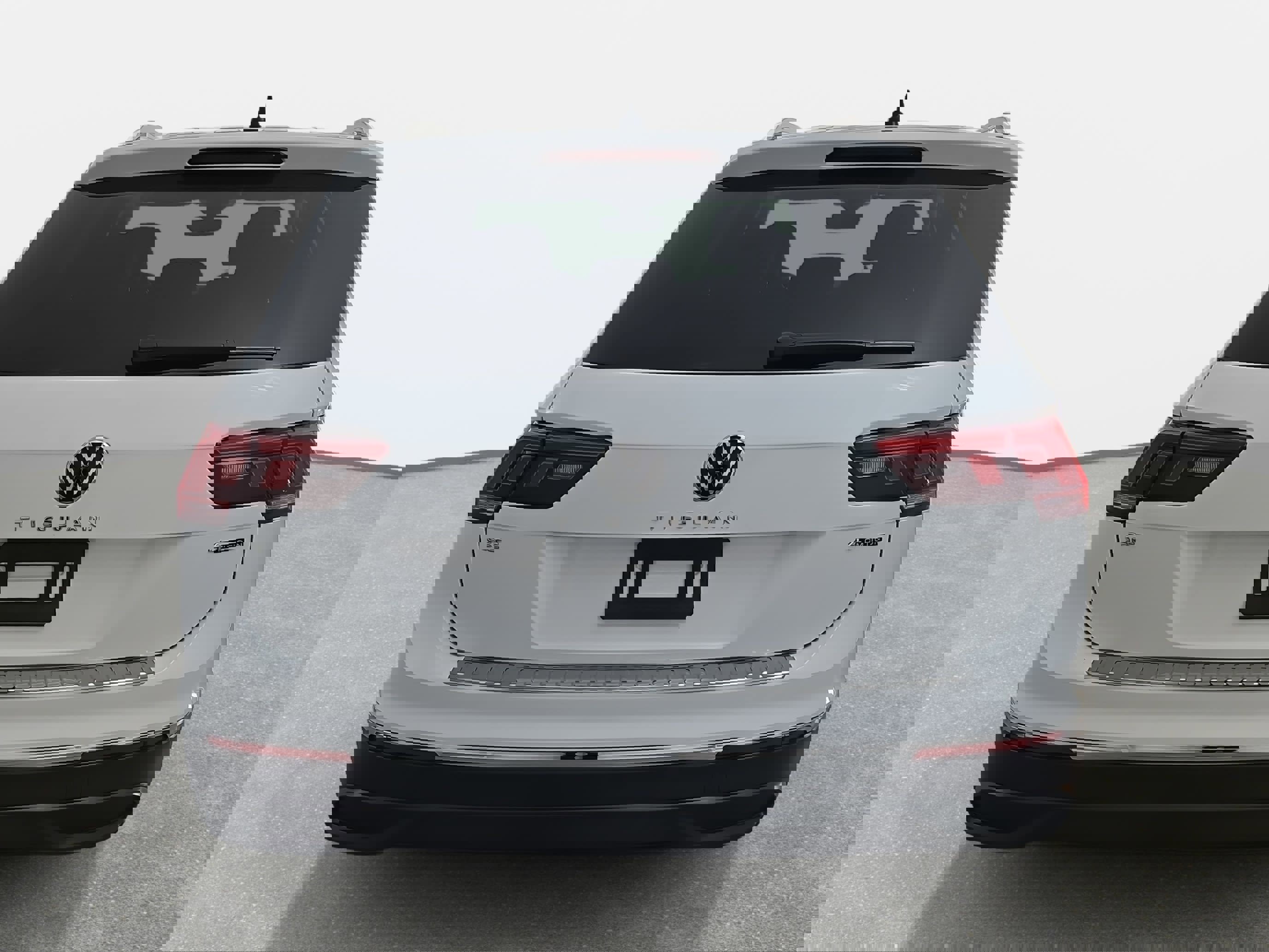 Certified 2022 Volkswagen Tiguan SE image 4