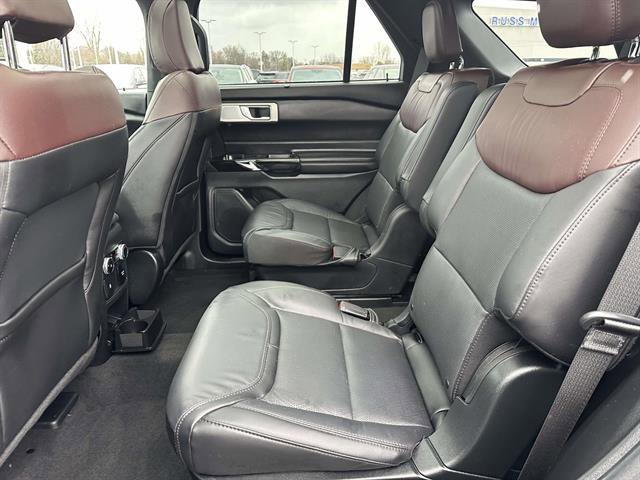 Used 2023 Ford Explorer Platinum w/ Technology Package image 13