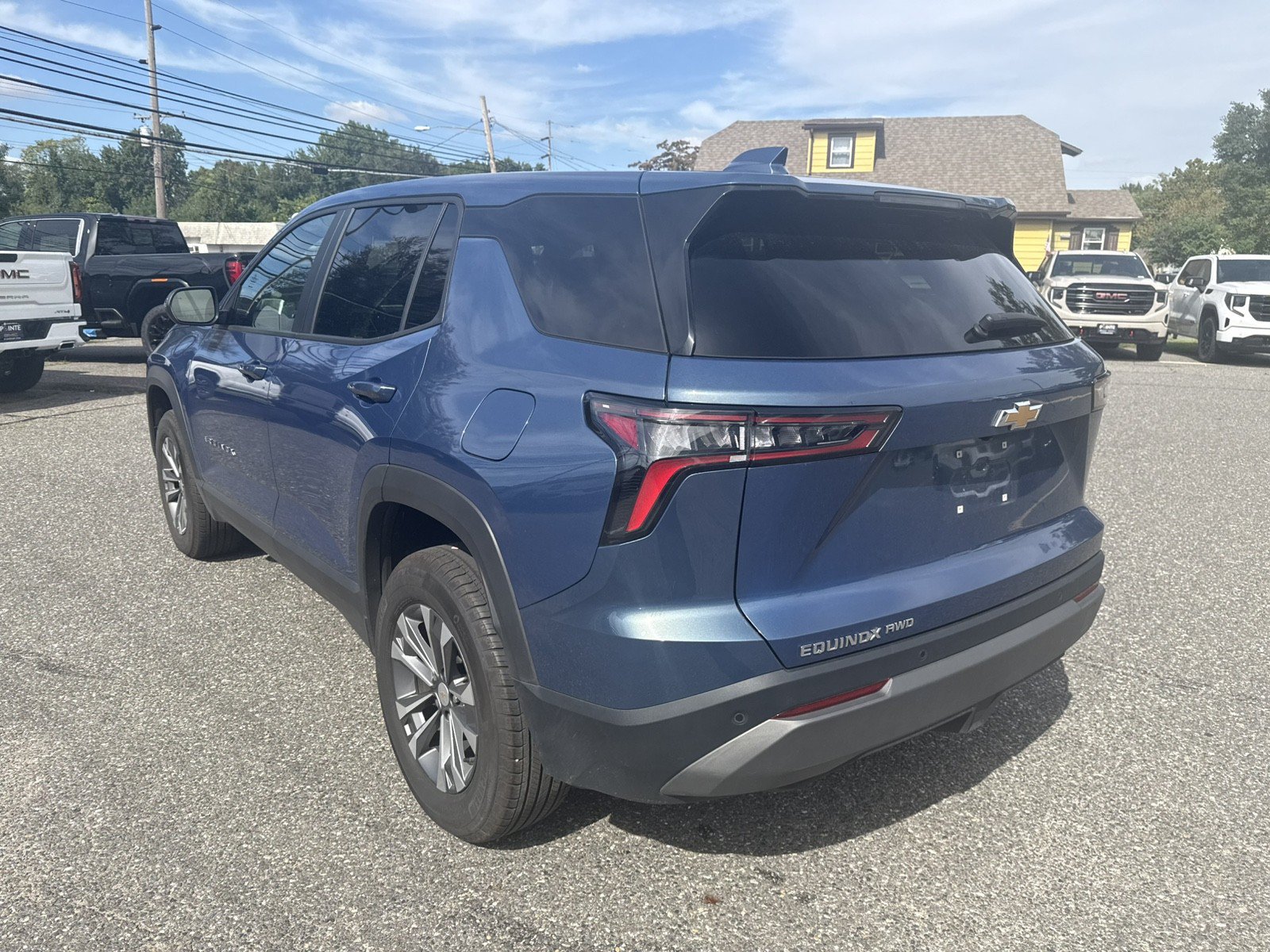 Used 2026 Chevrolet Equinox LT AWD/4WD image 5
