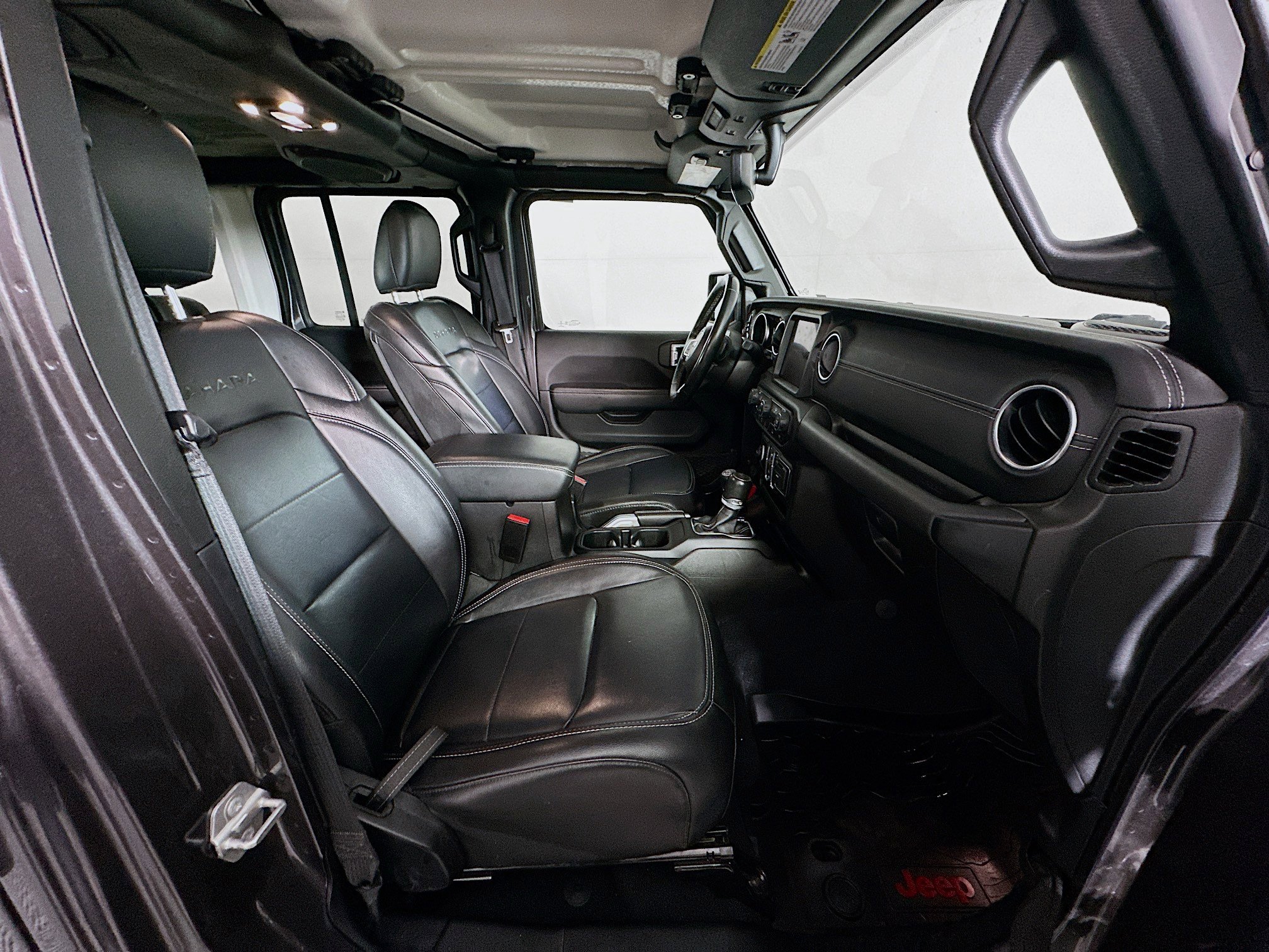 Used 2022 Jeep Wrangler Sahara image 31