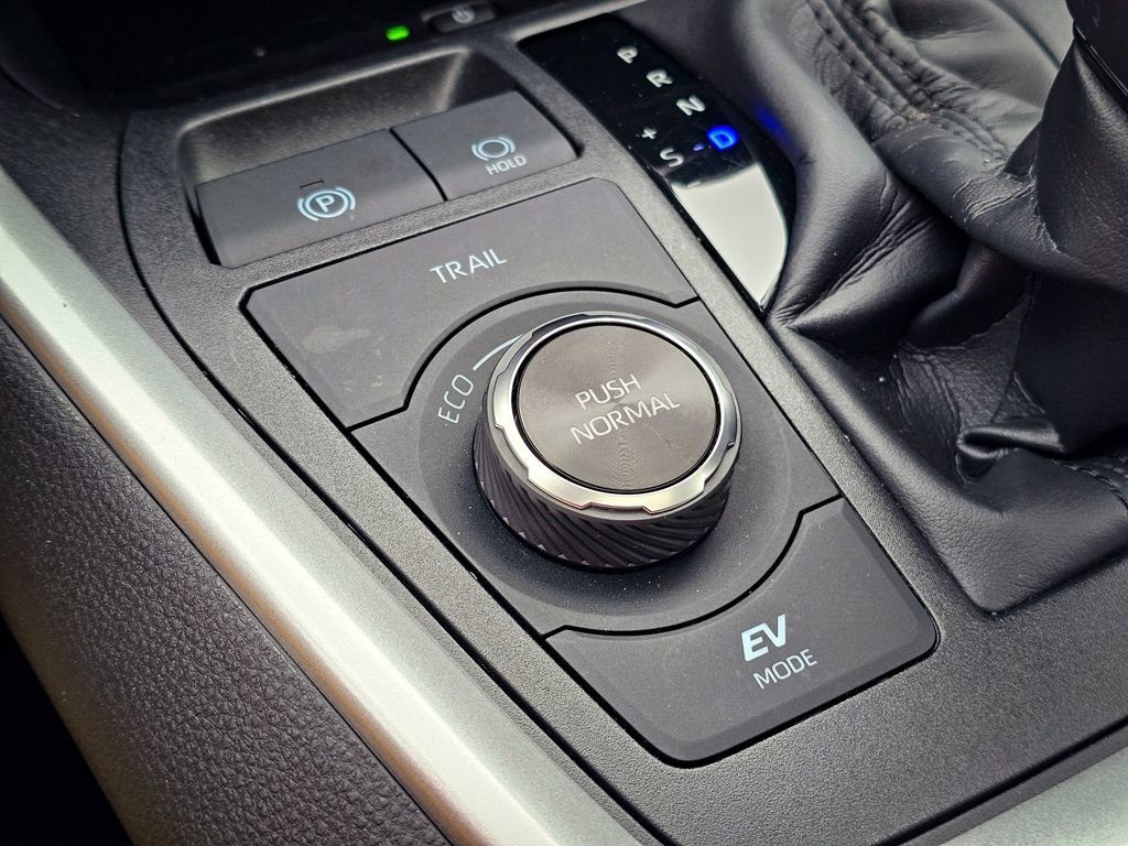 Used 2025 Toyota RAV4 XLE Premium w/ Weather Package image 26