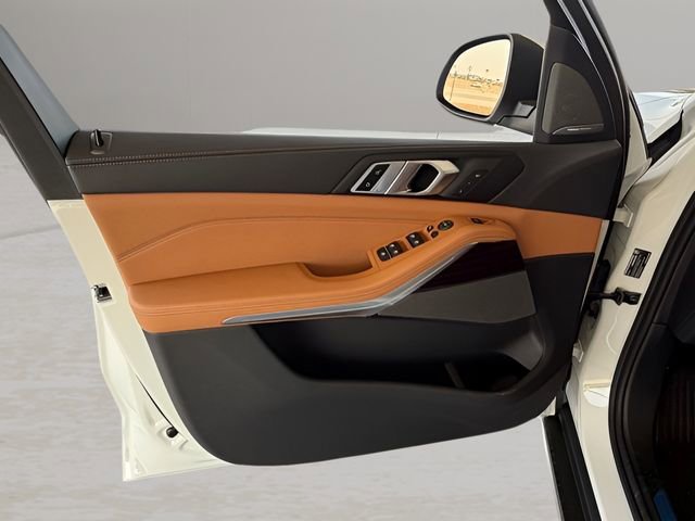 New 2026 BMW X5 xDrive40i w/ Premium Package AWD/4WD image 11