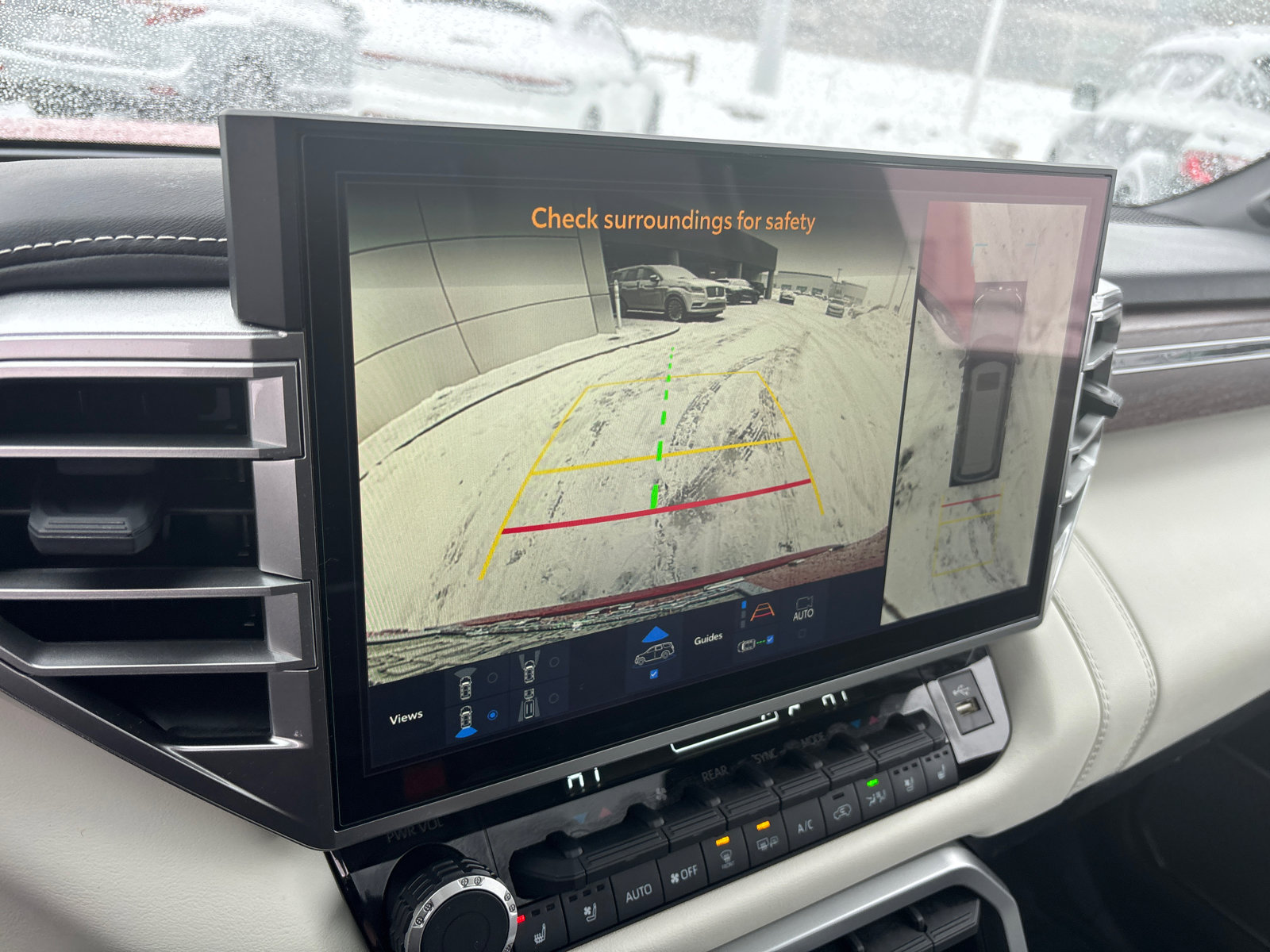 Used 2025 Toyota Sequoia Capstone image 20