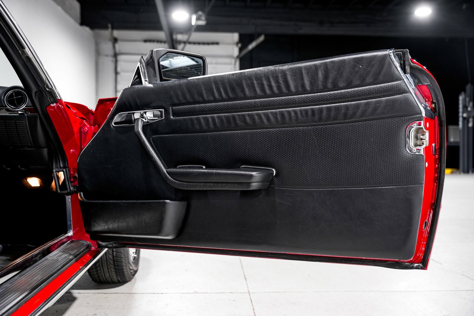 Used 1987 Mercedes-Benz 560 SL image 22