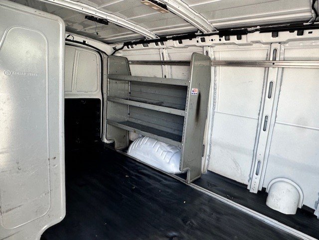 Used 2016 Chevrolet Express 2500 RWD image 18