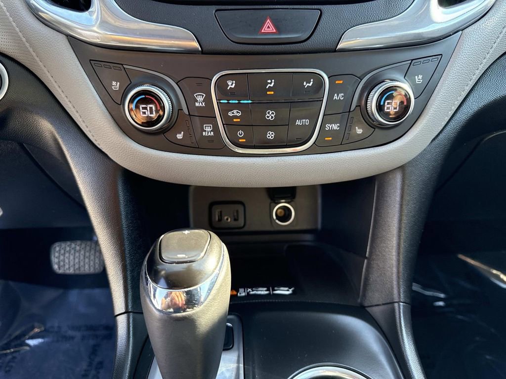 Used 2018 Chevrolet Equinox Premier image 29