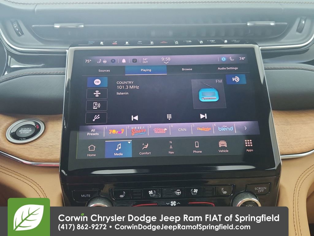 Used 2023 Jeep Grand Cherokee Summit image 23