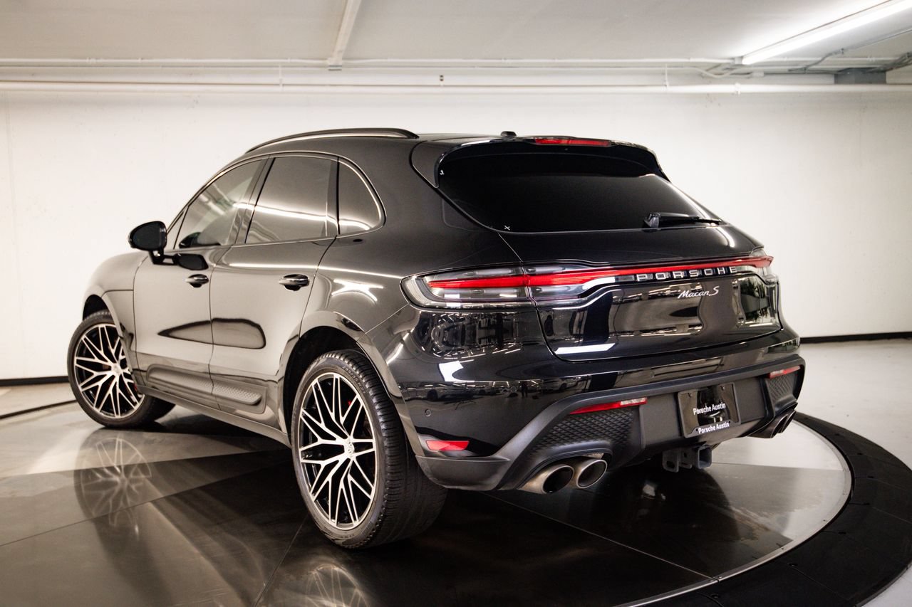 Certified 2023 Porsche Macan S AWD/4WD image 3