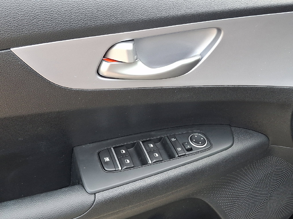 Certified 2024 Kia Forte LXS w/ LXS Technology Package FWD image 15