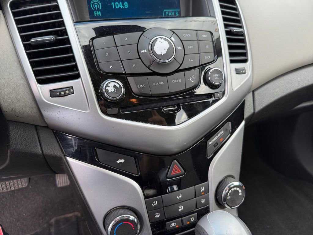 Used 2015 Chevrolet Cruze LS FWD image 18