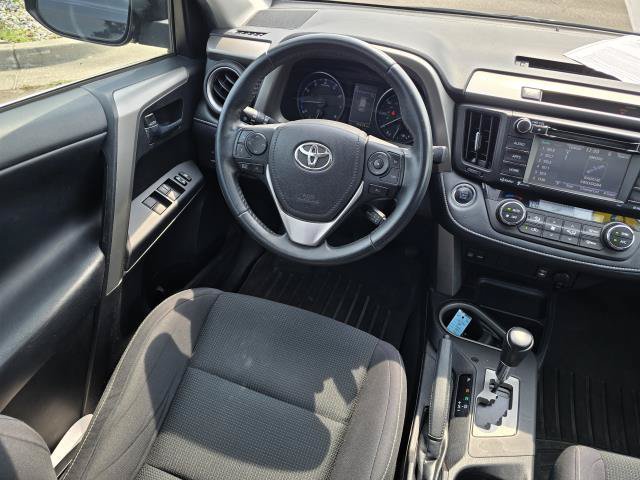 Used 2018 Toyota RAV4 XLE w/ Plus Extra Value Package AWD/4WD image 13