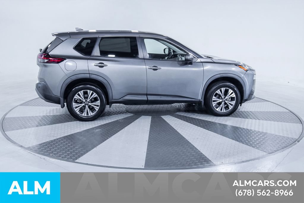 Used 2022 Nissan Rogue SV FWD image 11
