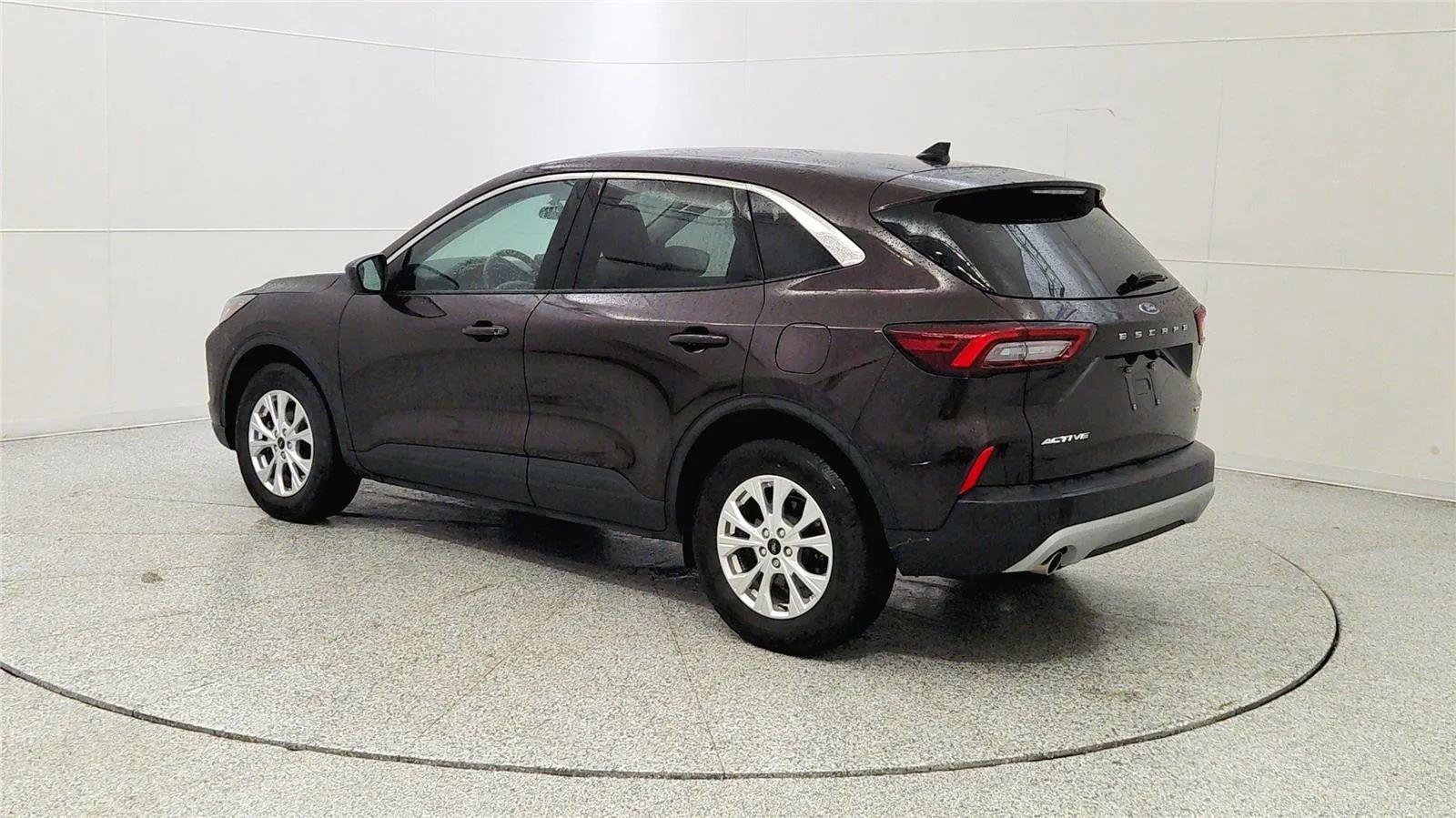 Used 2023 Ford Escape Active AWD/4WD image 5