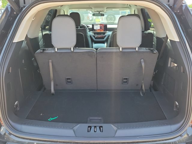 New 2026 Ford Explorer Active w/ Active Comfort Package AWD/4WD image 9