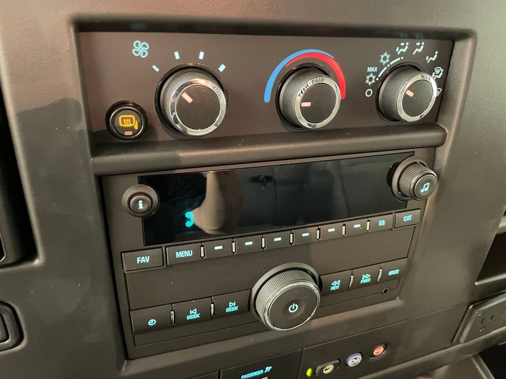 New 2025 Chevrolet Express 3500 Extended w/ Driver Convenience Package image 25