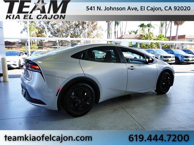 Used 2025 Toyota Prius LE FWD image 10