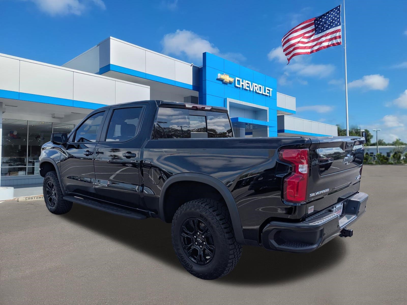 Used 2025 Chevrolet Silverado 1500 ZR2 w/ Technology Package image 6