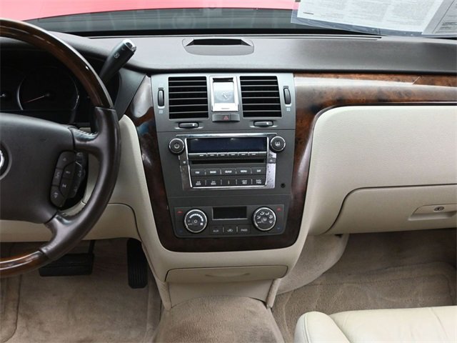 Used 2009 Cadillac DTS image 25