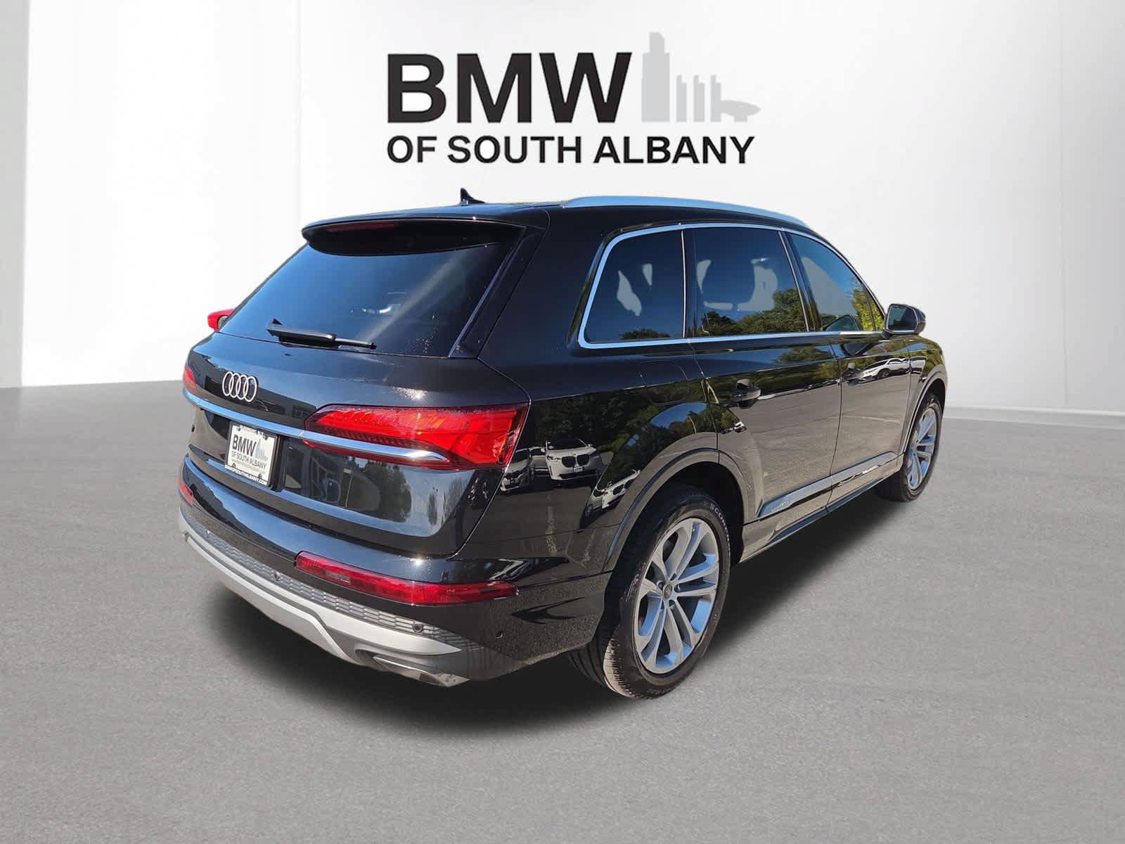 Used 2025 Audi Q7 2.0T Premium w/ Convenience Package AWD/4WD image 3