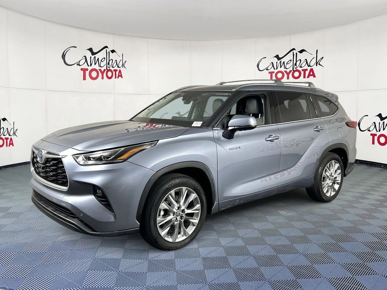 Used 2021 Toyota Highlander Limited image 2