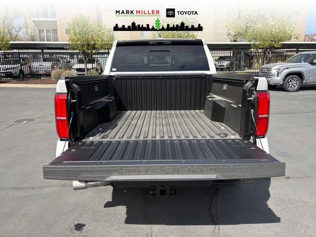 New 2026 Toyota Tacoma SR5 w/ SR5 Upgrade Package AWD/4WD image 19