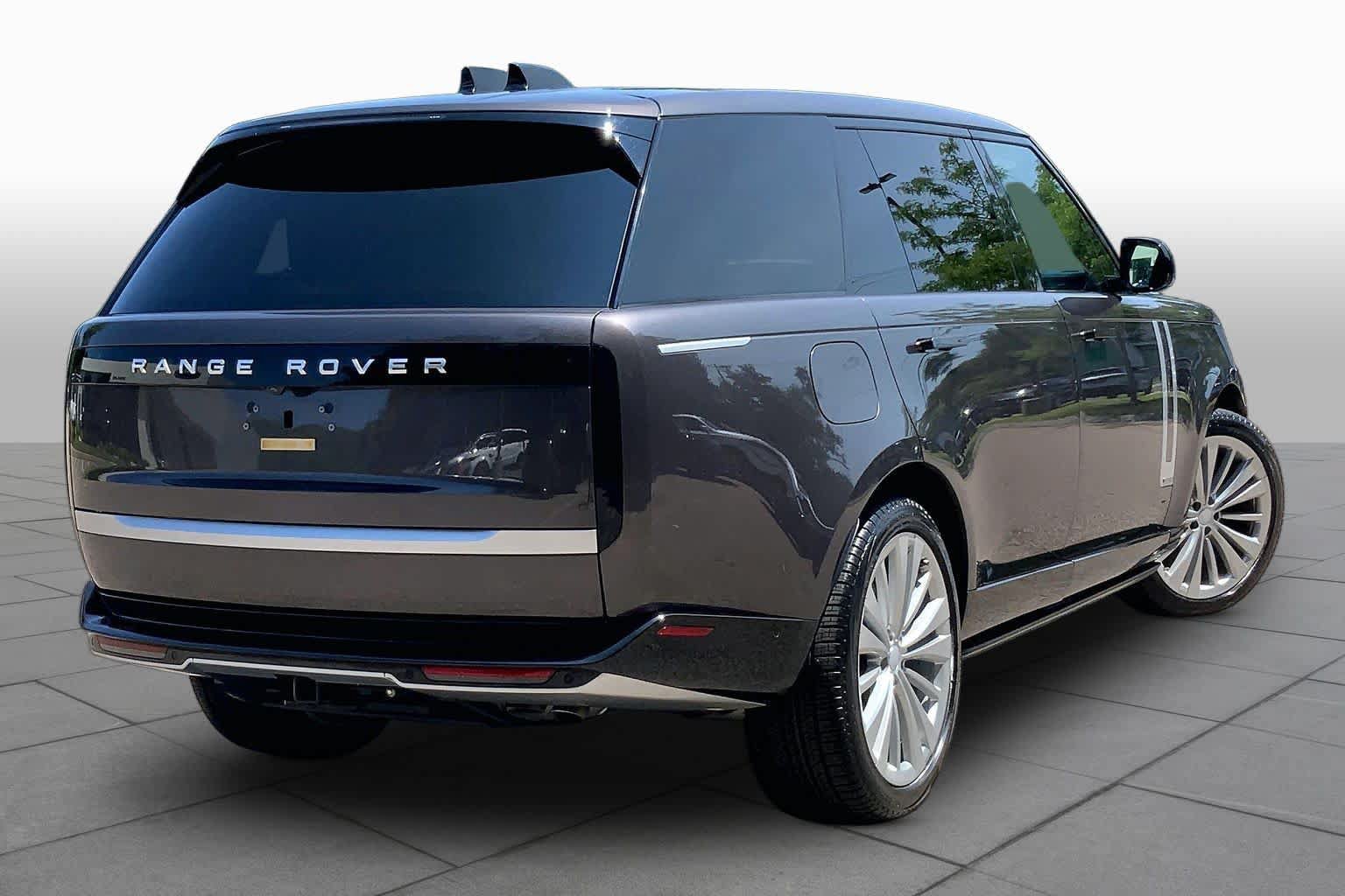 Used 2024 Land Rover Range Rover Long Wheelbase Autobiography AWD/4WD image 13