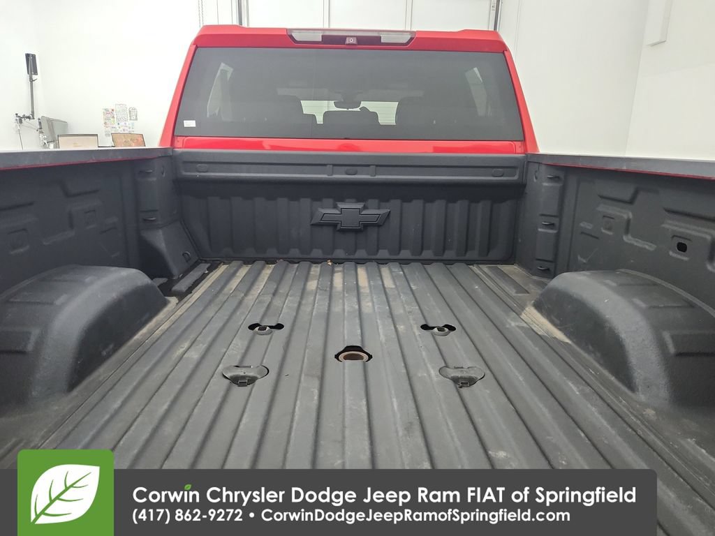 Used 2021 Chevrolet Silverado 2500 Custom w/ Custom Value Package AWD/4WD image 13