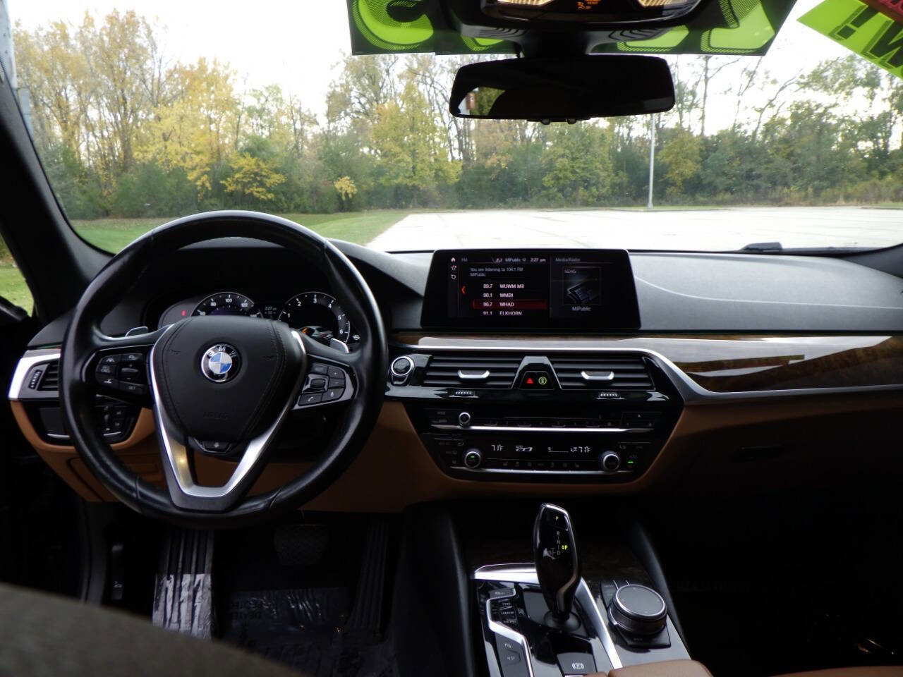 Used 2019 BMW 530i xDrive AWD/4WD image 16