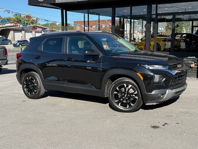 Used 2023 Chevrolet TrailBlazer LT w/ Convenience Package image 2