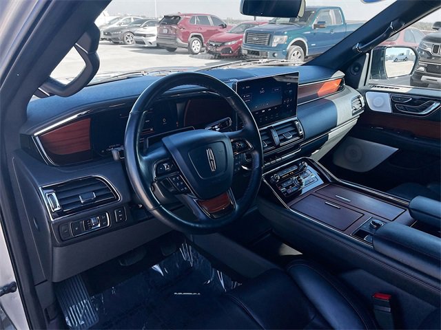 Used 2022 Lincoln Navigator L Reserve image 10