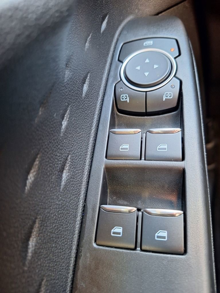 Used 2020 Ford Escape SEL image 20