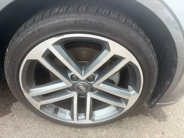 Used 2020 Audi A3 2.0T Premium Plus w/ Premium Plus Package FWD image 4