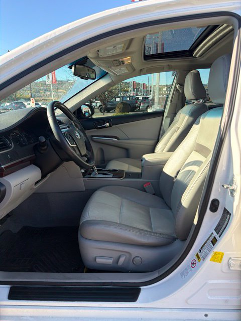 Used 2012 Toyota Camry XLE w/ Leather Pkg FWD image 17