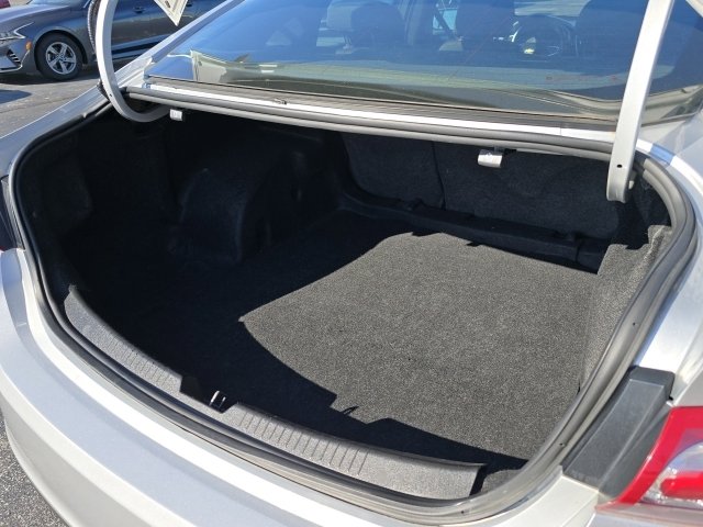 Used 2022 Chevrolet Malibu LT image 12