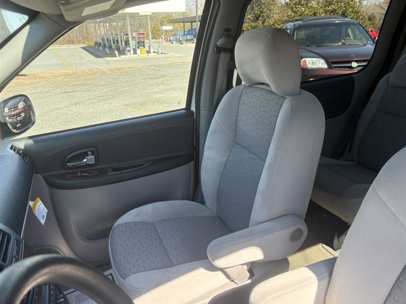 Used 2008 Chevrolet Uplander LS w/ Climate Package image 8