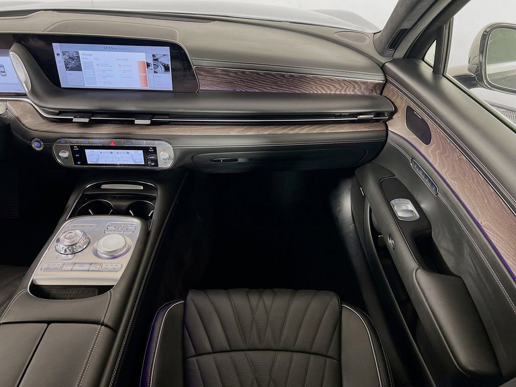 Used 2023 Genesis G90 3.5T AWD/4WD image 25