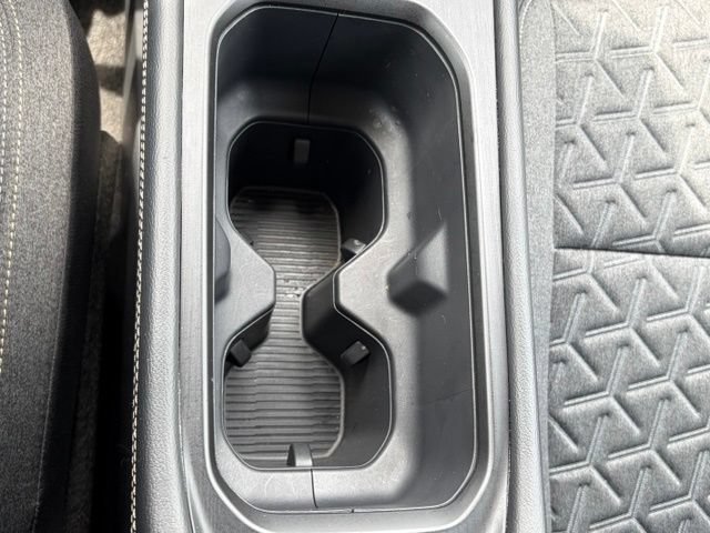 Certified 2025 Nissan Kicks SV AWD/4WD image 24