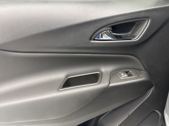 Used 2023 Chevrolet Equinox LT w/ Driver Convenience Package image 24