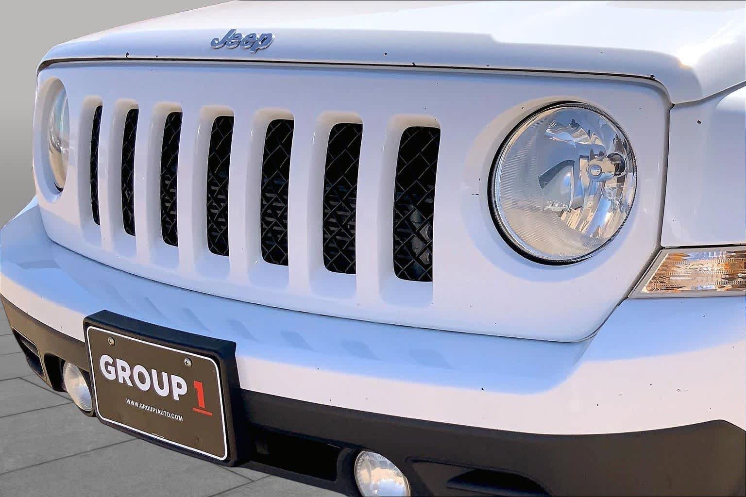 Used 2016 Jeep Patriot Sport w/ Power Value Group FWD image 30