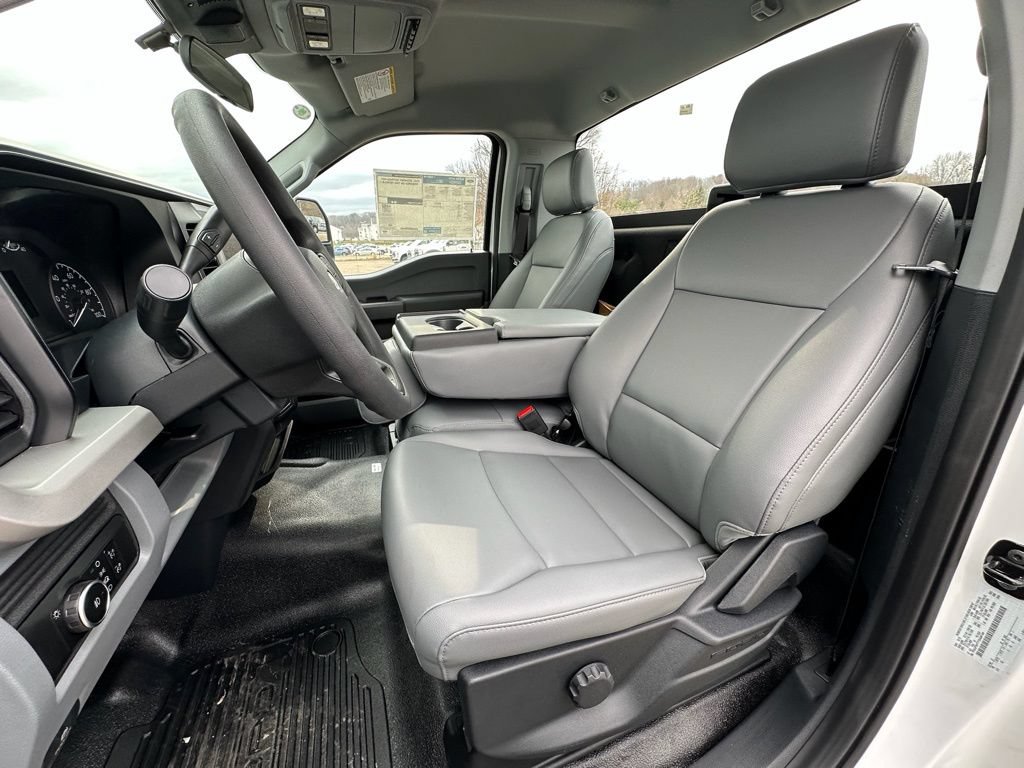New 2026 Ford F550 4x4 Regular Cab Super Duty image 15