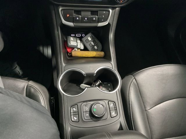 Used 2024 GMC Terrain SLT image 15