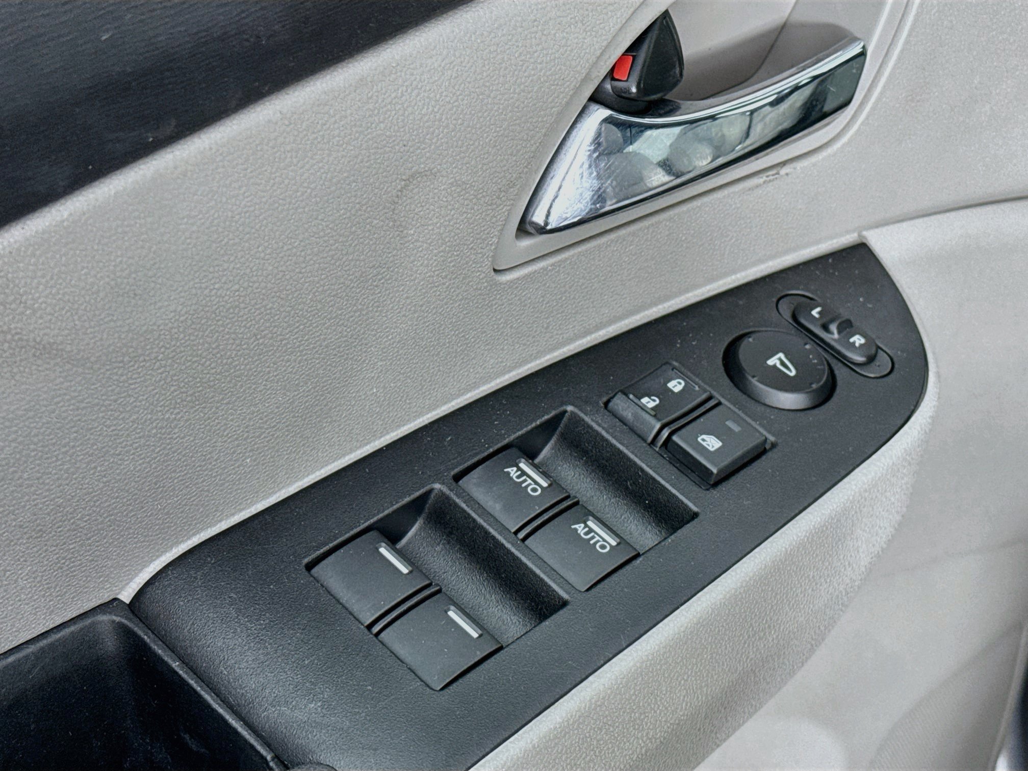 Used 2017 Honda Odyssey EX image 17