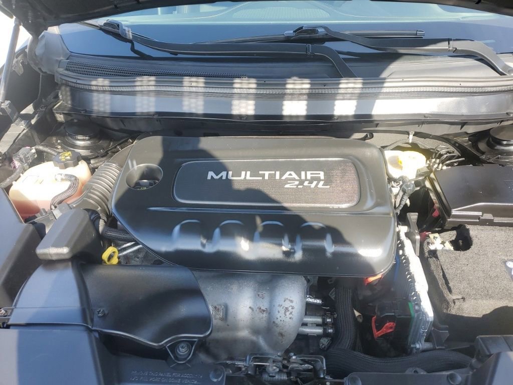 Used 2017 Jeep Cherokee Latitude w/ Comfort & Sound Group image 11