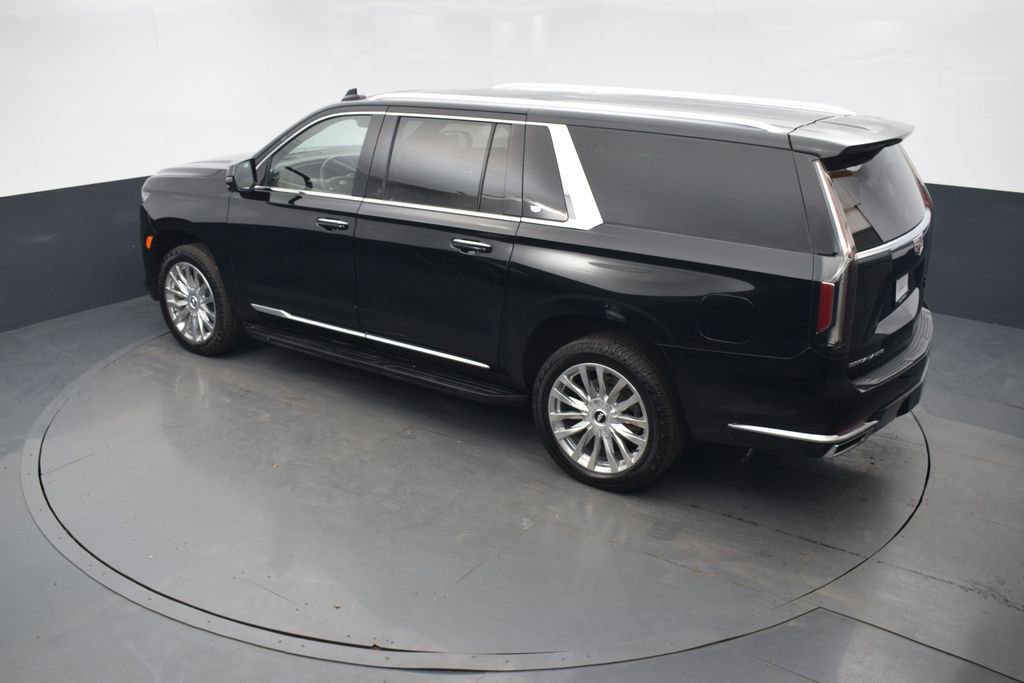 Used 2023 Cadillac Escalade ESV Premium Luxury image 43