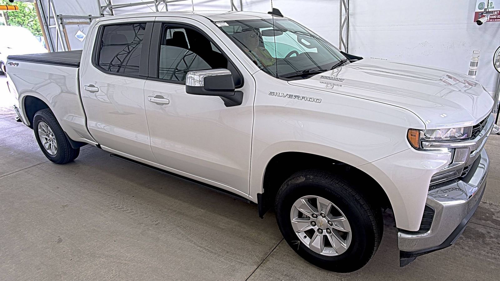 Used 2021 Chevrolet Silverado 1500 LT AWD/4WD image 2