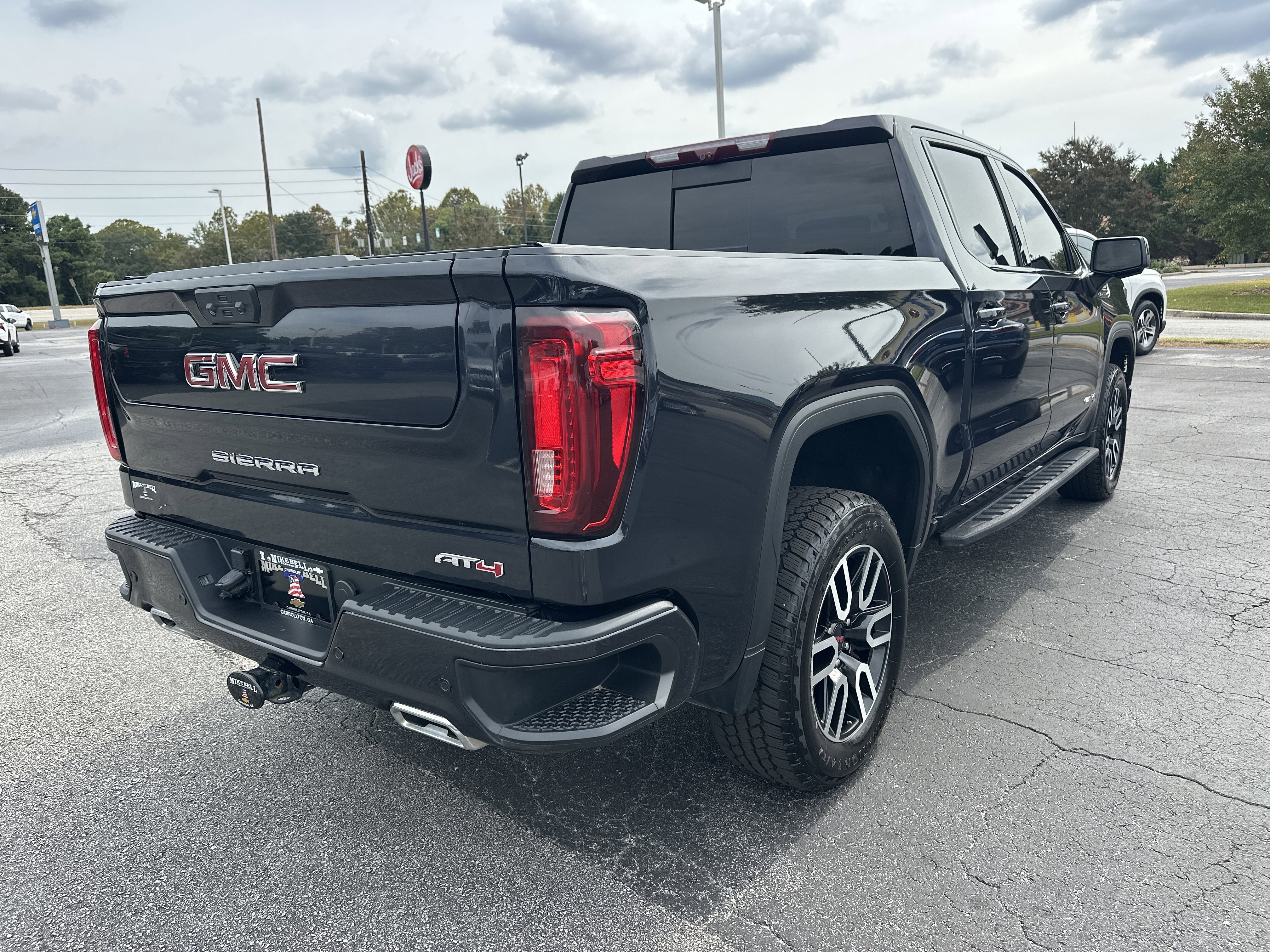 Used 2023 GMC Sierra 1500 AT4 w/ Technology Package image 8