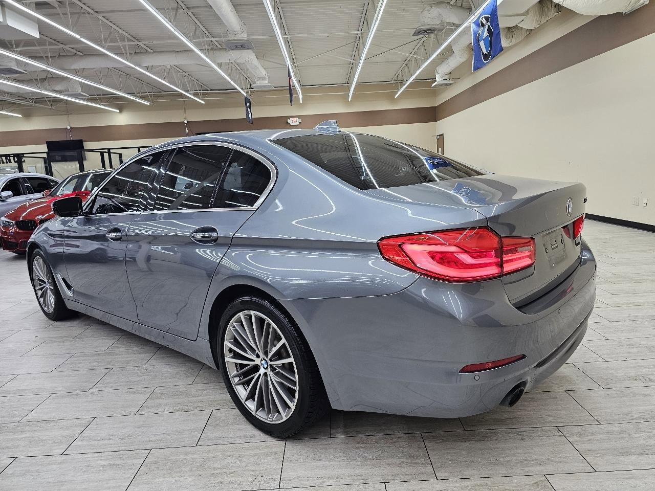 Used 2018 BMW 530i image 8