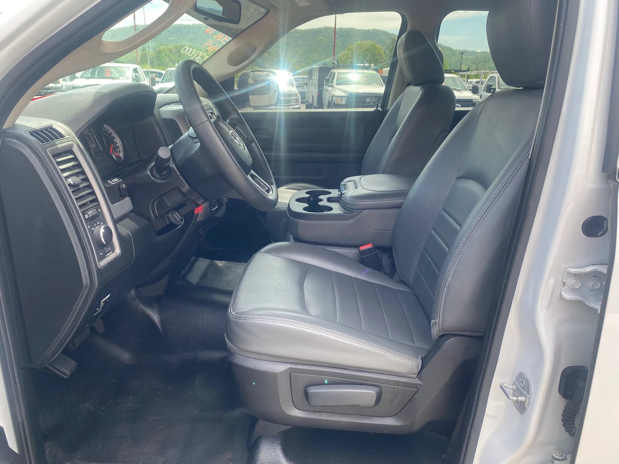 Used 2015 RAM 1500 Tradesman w/ Protection Group AWD/4WD image 10